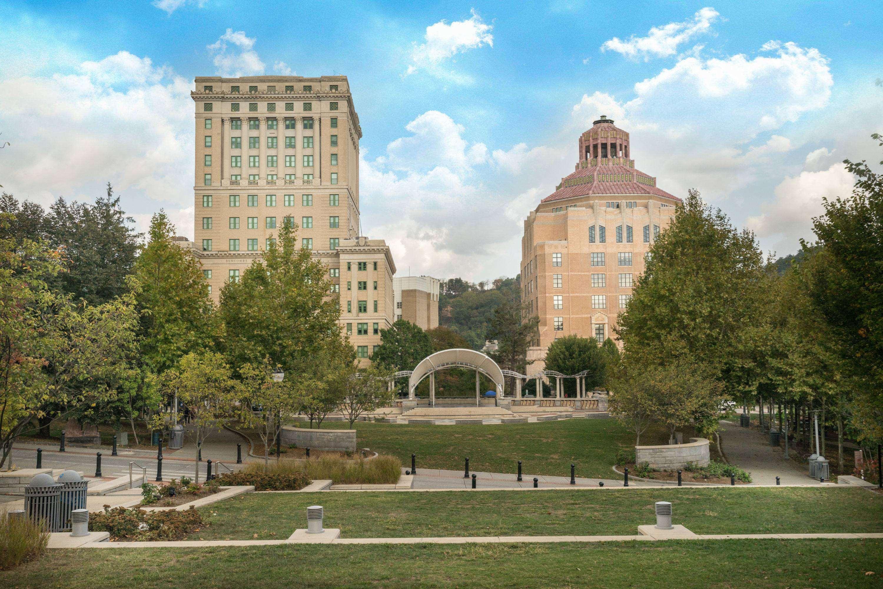 Days Inn By Wyndham Asheville Downtown North Woodfin Exterior photo